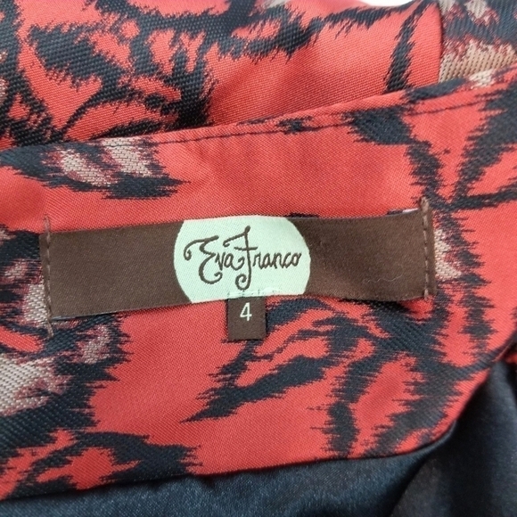 Eva Franco red black floral print bubble hem lined mini skirt size 4 - Picture 9 of 9